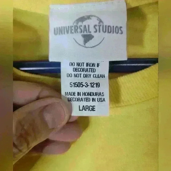 Universal Studios Spongbob long sleeve graphic tee. 100% cotton. large. - Picture 2 of 5